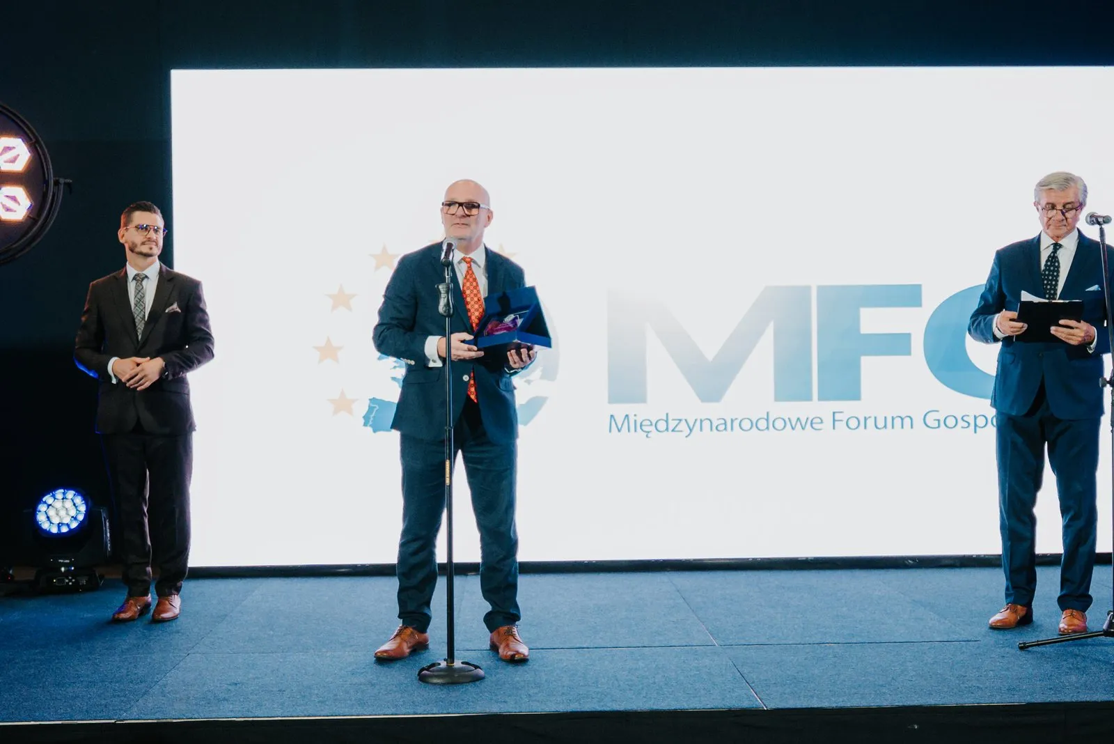 Wręczenie nagrody Championa Biznesu podczas gali Forum